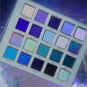 Cosmic Brushes WINTER WONDERLAND Eyeshadow Palette HTF NEW Ships from U.S.